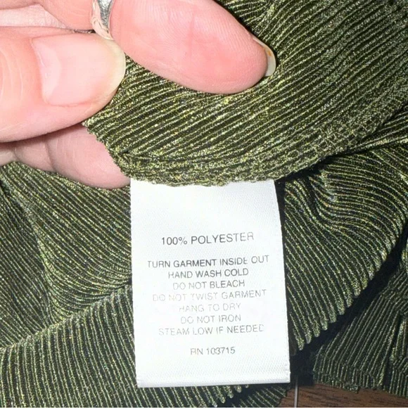 NWT Valerie Stevens Olive Pleated Velvet Knit Top L Boho Chic - Picture 7 of 8